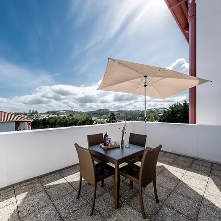 Residence Chateau D'Acotz - Appartements Avec Piscine A 300M Des Plages & Ocean Saint-Jean-de-Luz Exterior photo
