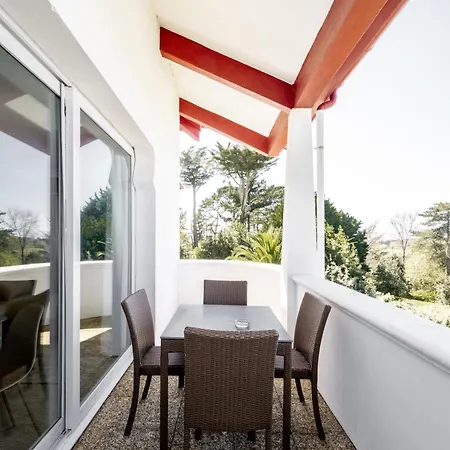 Residence Chateau D'Acotz - Appartements Avec Piscine A 300M Des Plages & Ocean Saint-Jean-de-Luz Exterior photo