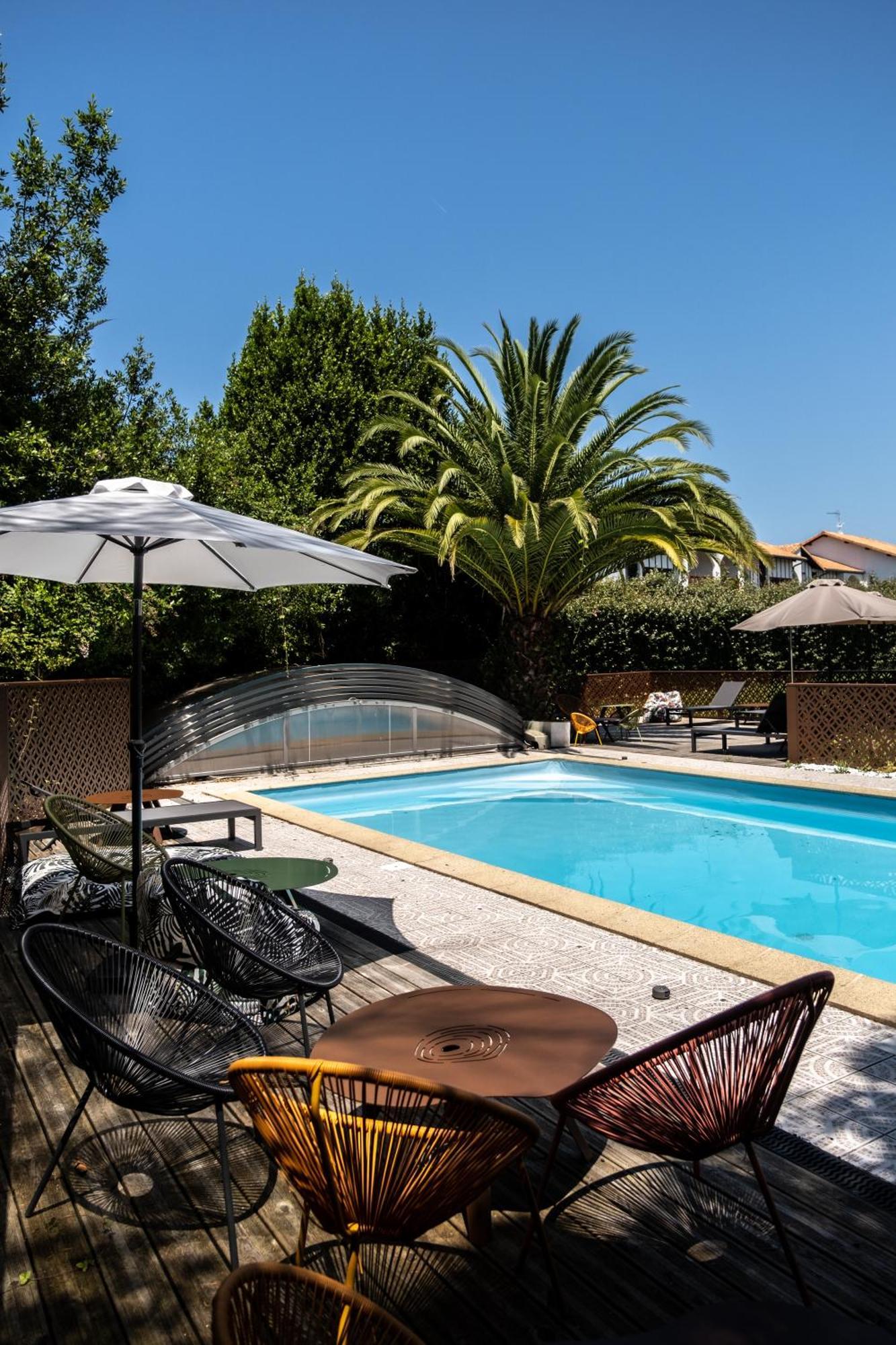 Aparthotel Chateau D'acotz - Avec Piscine A 300m Des Plages & Ocean Saint-Jean-de-Luz